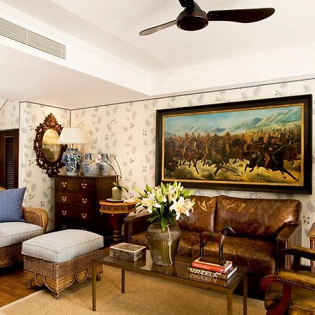 The Oyster Box Hotel Umhlanga Rocks Quarto foto A living room